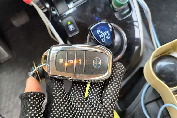 Used Toyota Corolla 2017 Revised Dual-Engine 1.8L E-CVT Elite Edition Vehicle Key