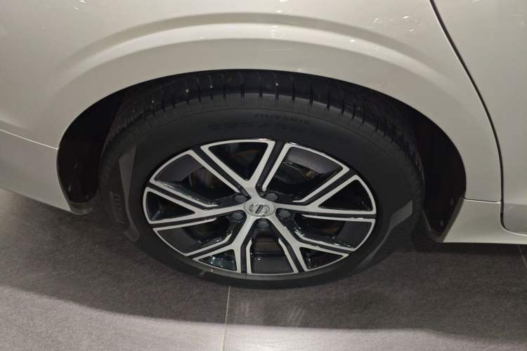 Used Volvo S60 2023 B4 Zhiyi Luxury Edition