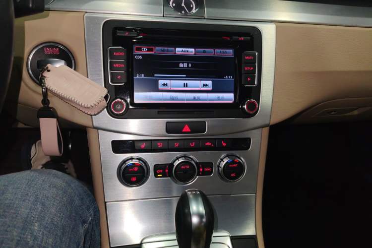 Used Volkswagen FAW-Volkswagen CC 2015 1.8TSI Prestige Model Audio And AC Panel