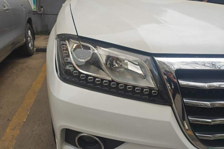 Used Haval H2 2016 Red-Label 1.5T Manual Two-Wheel Drive Luxury Model