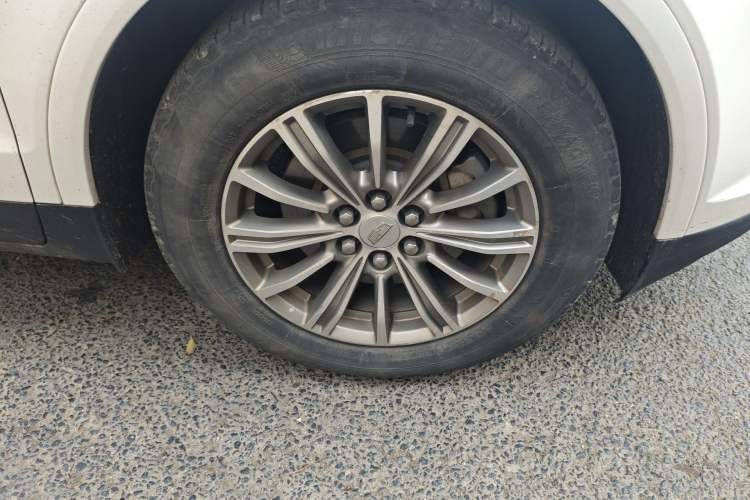 Used Cadillac XT5 2018 25T Luxury Model
