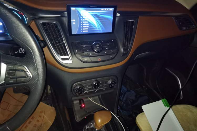 Used Soueast DX7 2017 1.5T Automatic Glory Edition