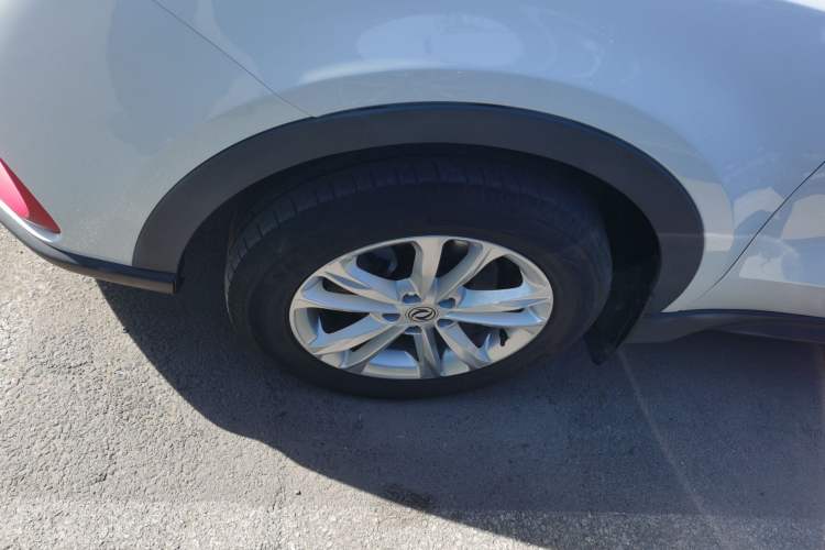 Used Dongfeng Fengon 580 2021 Revised ☆ Star Edition 1.8L Manual Elite Version Left Front Wheel Hub