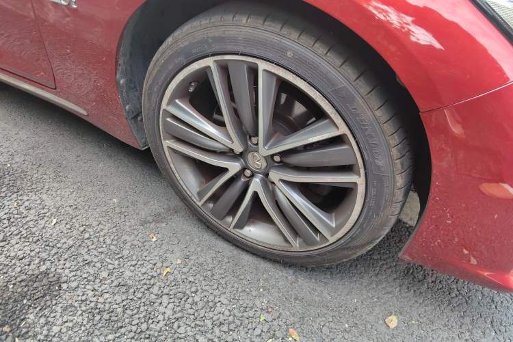 Used Infiniti Q50L 2015 2.0T Sport Edition Right Front Wheel Hub