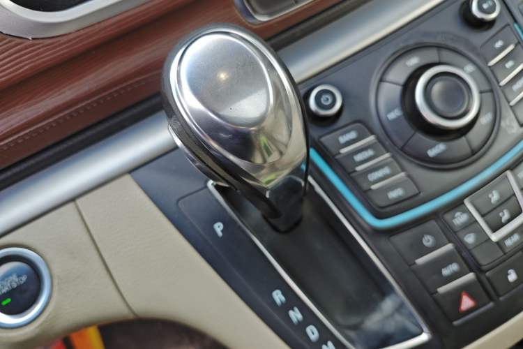 Used Buick GL8 2014 2.4L LT Luxury Business Executive Edition Gear Lever