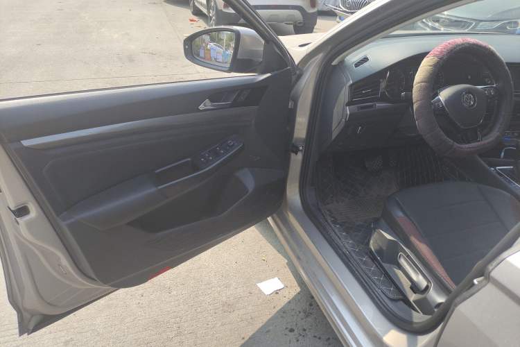 Used Volkswagen Bora 2020 1.5L Automatic Elite Version Driver Seat