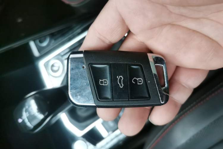 Used Volkswagen Tayron 2019 330TSI Two-Wheel-Drive Luxury Version China V Emission Standard
