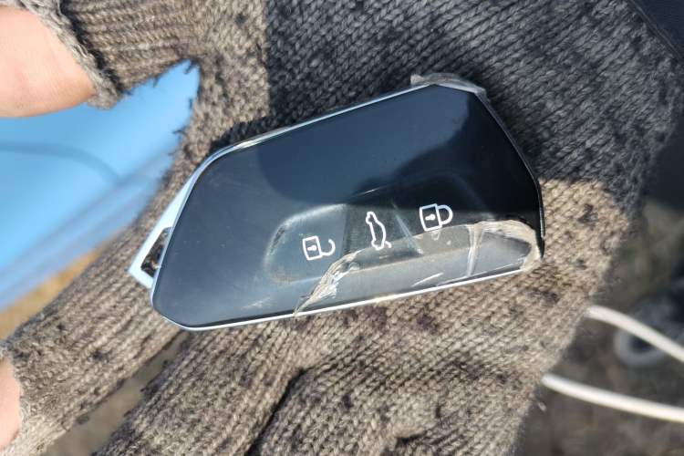 Used Volkswagen Tiguan L 2024 PRO 380TSI Four-Wheel Drive R-Line Prestige Edition Vehicle Key