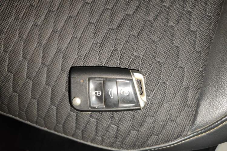 Used Volkswagen Tiguan L 2019 330TSI Automatic Two-Wheel Drive Luxury Edition China VI Standard