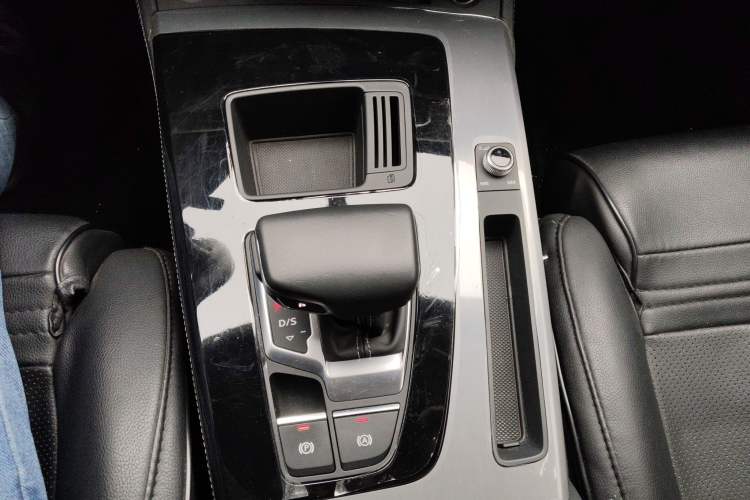 Used Audi Q5L 2022 40T Fashionable and Dynamic Model