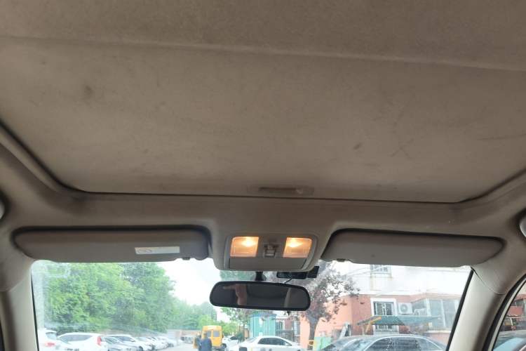 Used Toyota RAV4 2011 2.4L Automatic 4x4 Luxury Edition Headliner