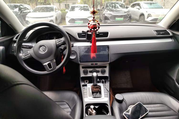 Used Volkswagen Magotan 2015 1.8TSI Advanced Model Center Console