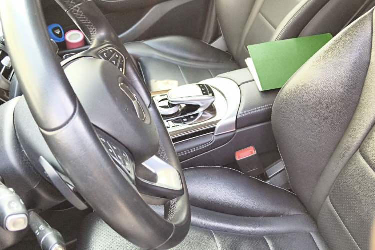 Used Mercedes-Benz GLC 2018 GLC 260 4MATIC Luxury Model
