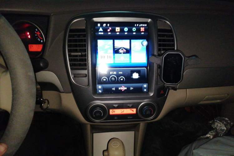 Used Nissan Sylphy 2012 Classic 1.6 XL Automatic Luxury Edition Audio And AC Panel