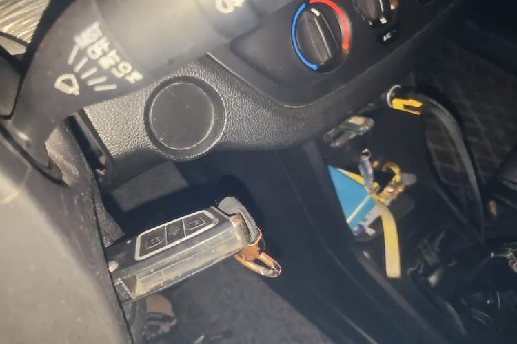 Used Baojun 310 2016 1.2L manual Comfort trim level