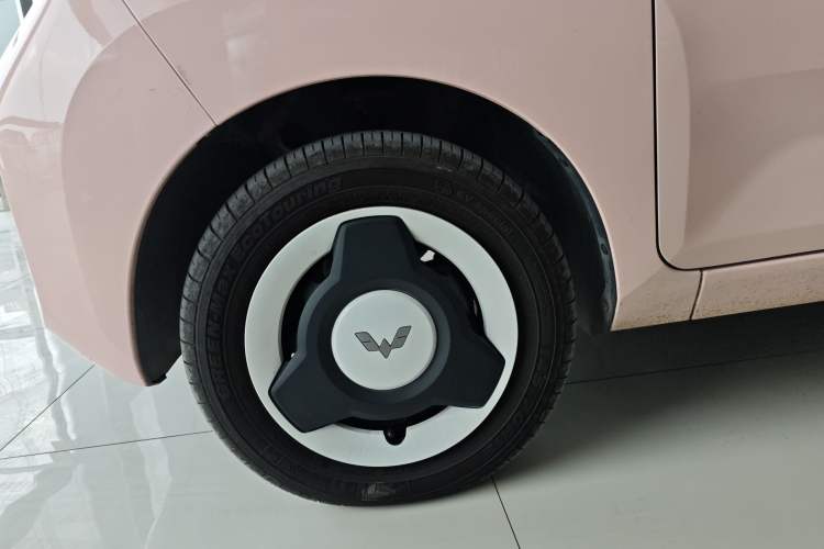 Used Wuling Hongguang MINIEV 2022 Macaron Premium Model – Lithium Iron Phosphate