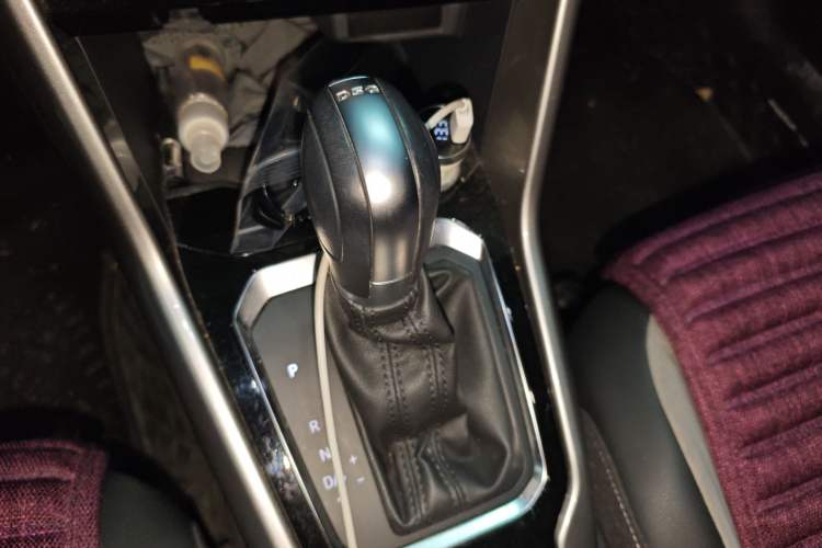 Used Volkswagen T-ROC 2018 280TSI DSG Two-Wheel Drive Advanced Version China V Emission Standard