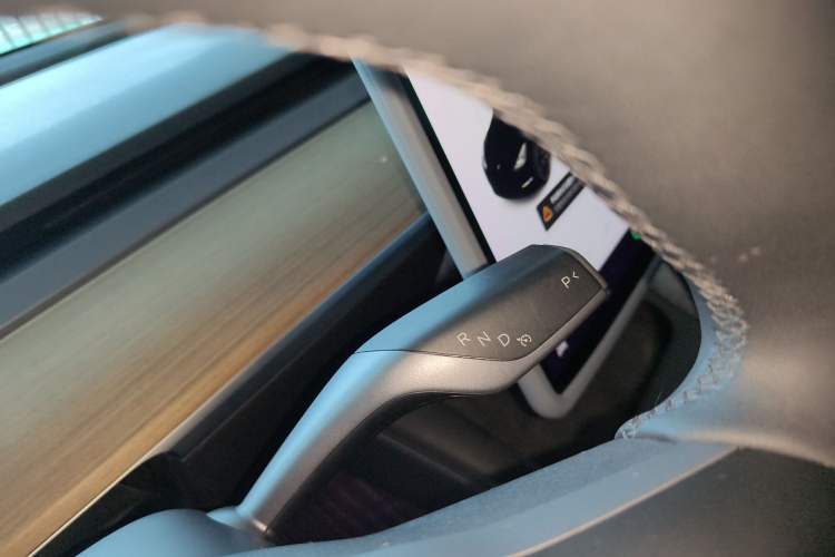 Used Tesla Model Y 2021 Standard Range Rear-Wheel Drive Version Gear Lever