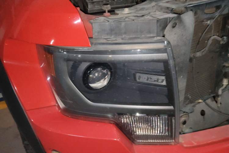 Used Ford F-150 Raptor 2014 6.2L U.S. Version Right Front Headlight