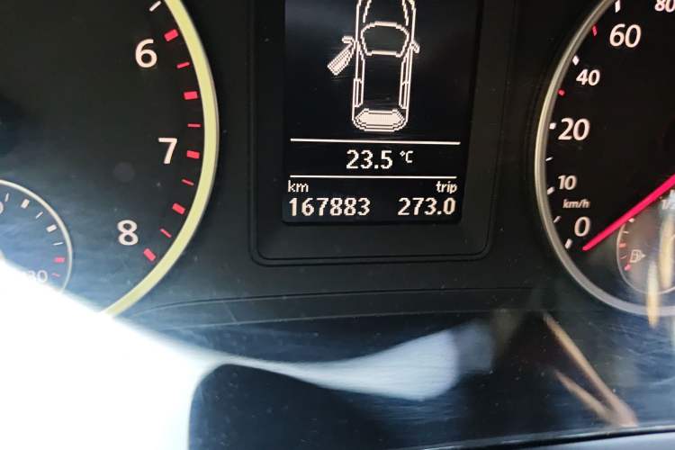 Used Volkswagen Tiguan 2012 2.0 TSI Automatic All-Wheel Drive Flagship Edition Odometer Close Up