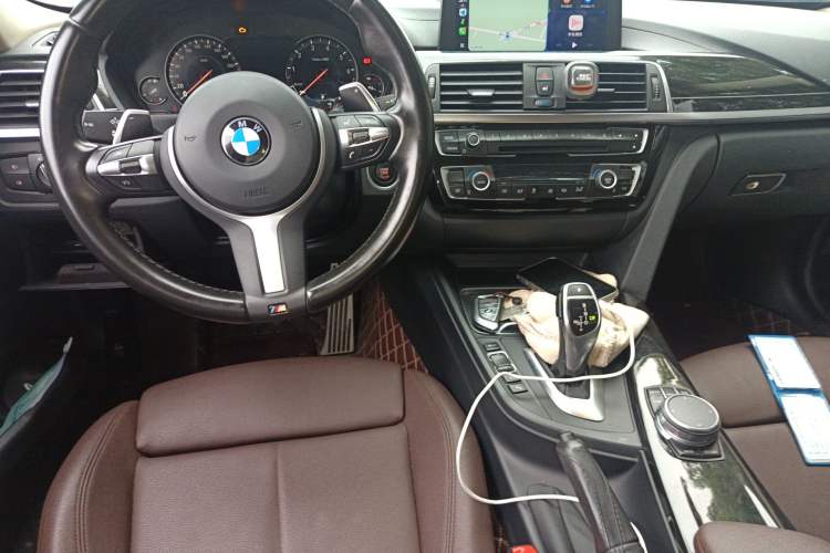 Used BMW 3 Series 2018 320Li M Sport Night Edition Center Console