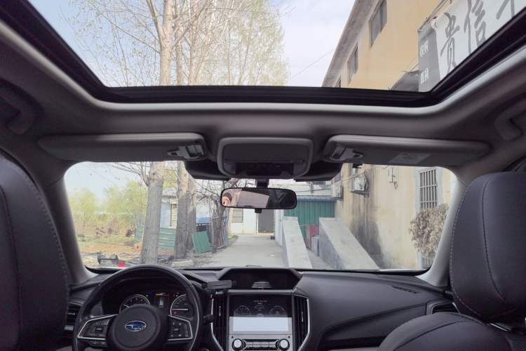 Used Subaru Forester 2024 2.5i AWD Premium Edition EyeSight Headliner