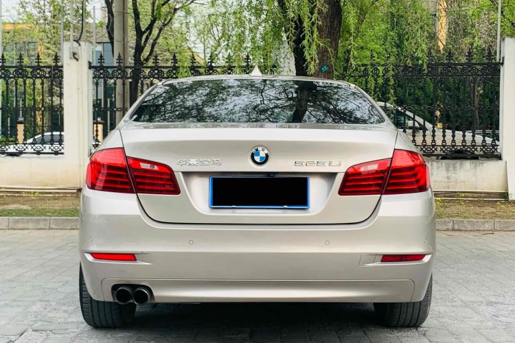 Used BMW 5 Series 2014 525Li Leading Model
