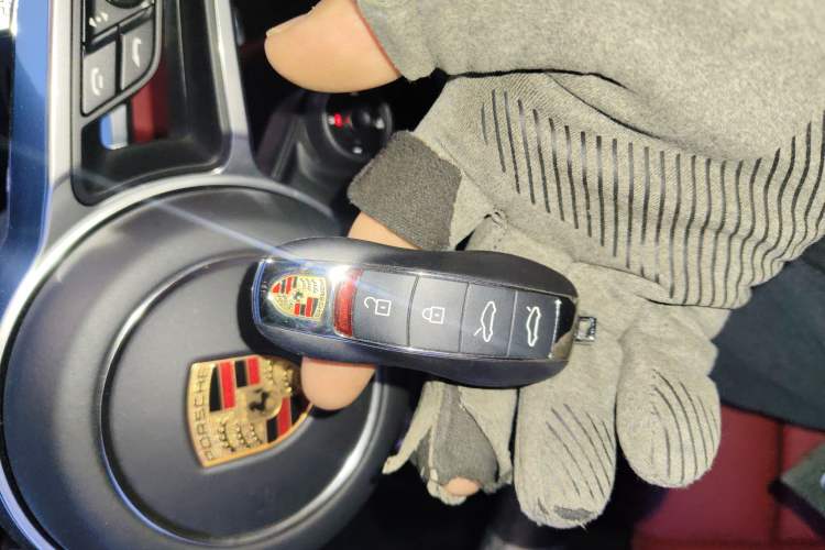 Used Porsche 718 2023 Boxster Style Edition 2.0T Vehicle Key