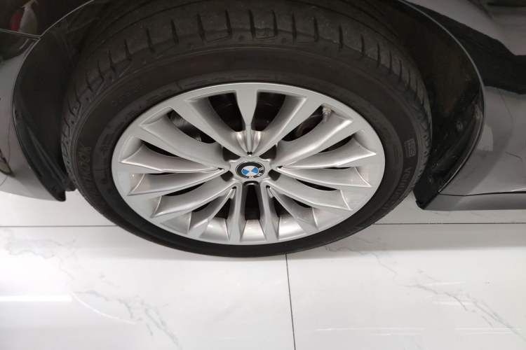 Used BMW 5 Series 2022 Second Facelift 525Li Luxury Package
