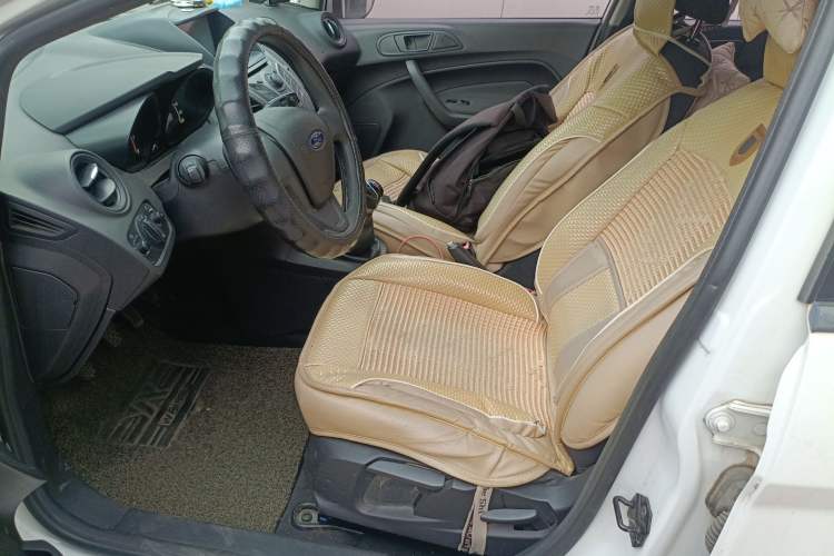 Used Ford Fiesta 2013 Sedan 1.5L Manual Fashion Edition Left Front Seat