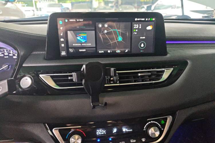 Used CHANGAN Ruicheng CC 2022 Blue Whale Edition 1.5T DCT Luxury Model Audio And AC Panel