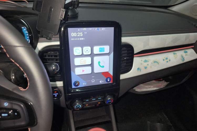 Used Chery Little Ant 2022 Sweet Pink Edition Full Sugar Version Lithium Iron Phosphate 29.2 kWh 30 kW 301 km