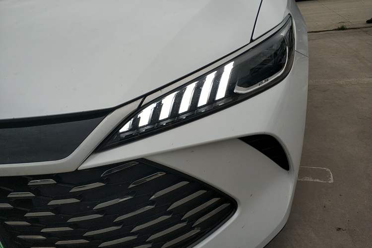 Used BYD Qin PLUS 2025 DM-i Smart Drive 55KM Leading Model