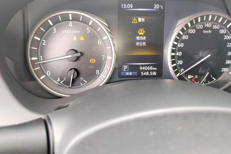 Used Infiniti Q50L 2018 2.0T Enjoyment Version China VI Standard
