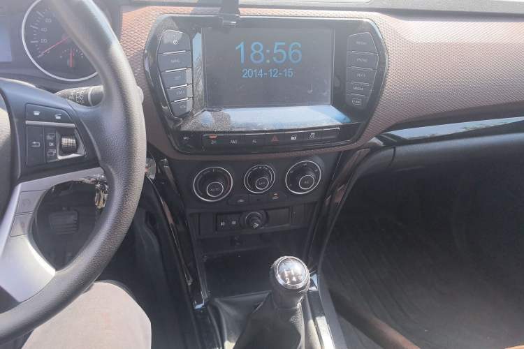 Used Great Wall Wingle 6 2017 2.4L Gasoline 4x4 Elite Version 4G69
