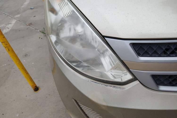 Used Wuling Rongguang V 2018 1.5L Practical Version Right Front Headlight