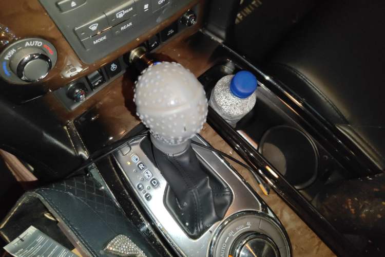 Used Infiniti QX80 2013 5.6L 4WD
