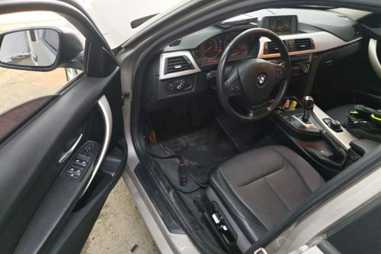 Used BMW 3 Series 2016 316i Fashion Model