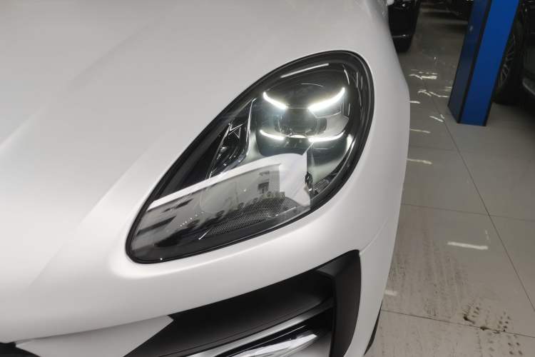 Used Porsche Macan 2021 Macan 2.0T