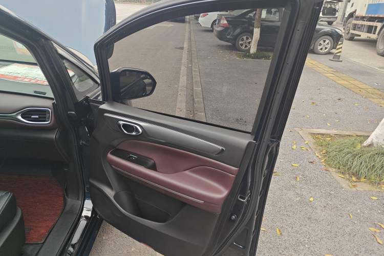 Used GAC Trumpchi M6 2021 PRO 270T Automatic Luxury Edition