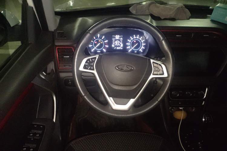 Used Chery Tiggo 3 2016 1.6L Manual ZhiShang Edition
