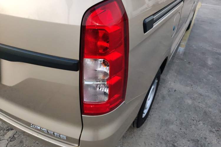 Used Wuling Hongguang V 2022 1.5L Jingqu Edition Electric-Assist LAR