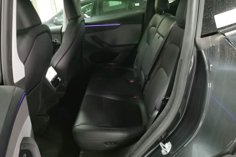 Used Tesla Model Y 2025 Rear-Wheel-Drive Version
