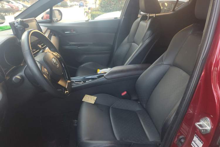 Used Toyota IZOA 2018 2.0L Yixuan Version China V Standard