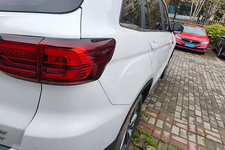 Used CHANGAN CS75 2020 280T DCT Luxury Model China VI Standard Right Rear Taillight