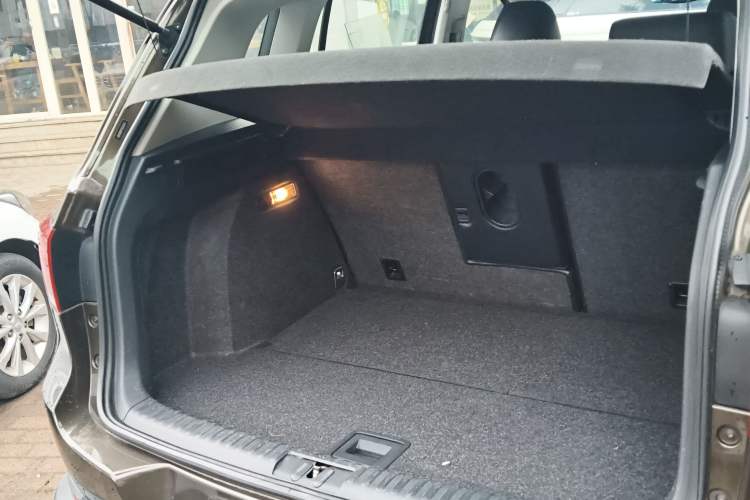 Used Volkswagen Tiguan L 2015 1.8TSI Automatic Two-Wheel Drive Trend Edition
