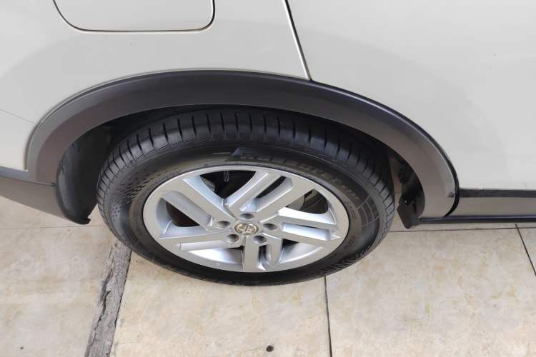 Used Venucia T60 2020 1.6L CVT Smart Drive Version China VI Standard