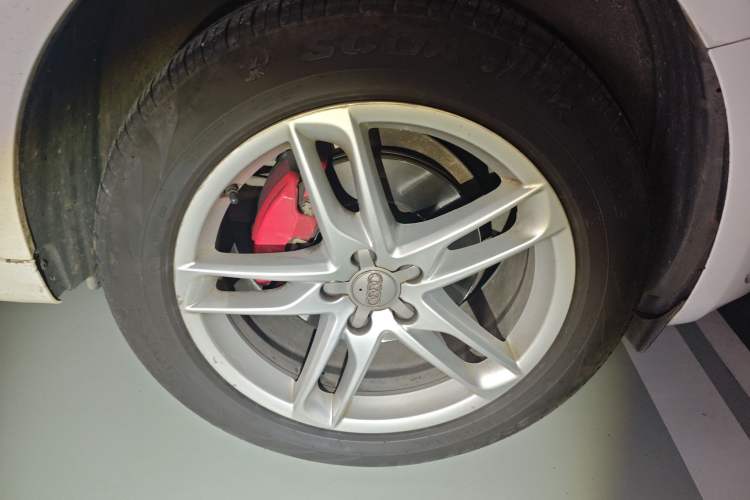 Used Audi Q5 2018 Collector's Edition 40 TFSI Technology Model