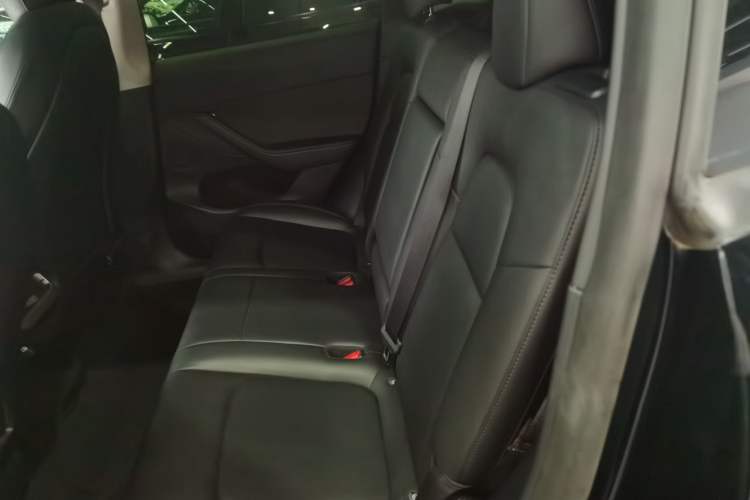 Used Tesla Model Y 2021 Long-Range All-Wheel-Drive Version
