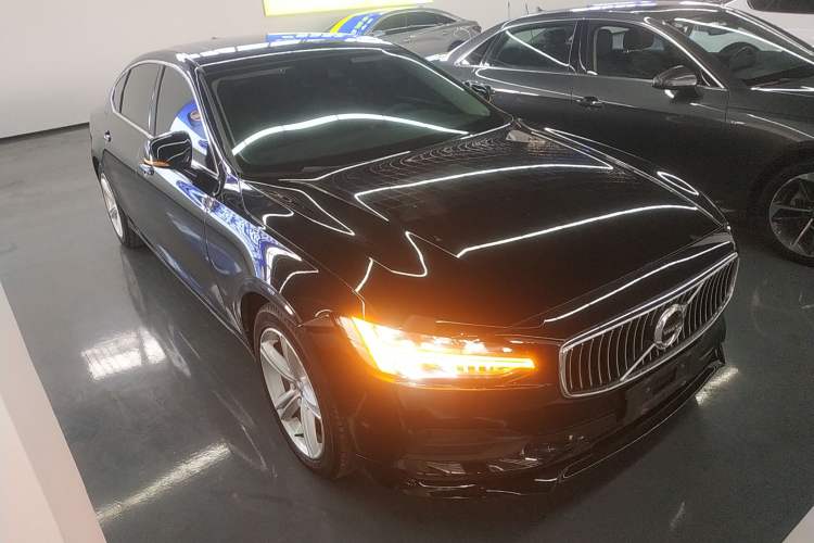 Used Volvo S90 2018 T4 Zhiyuan Edition